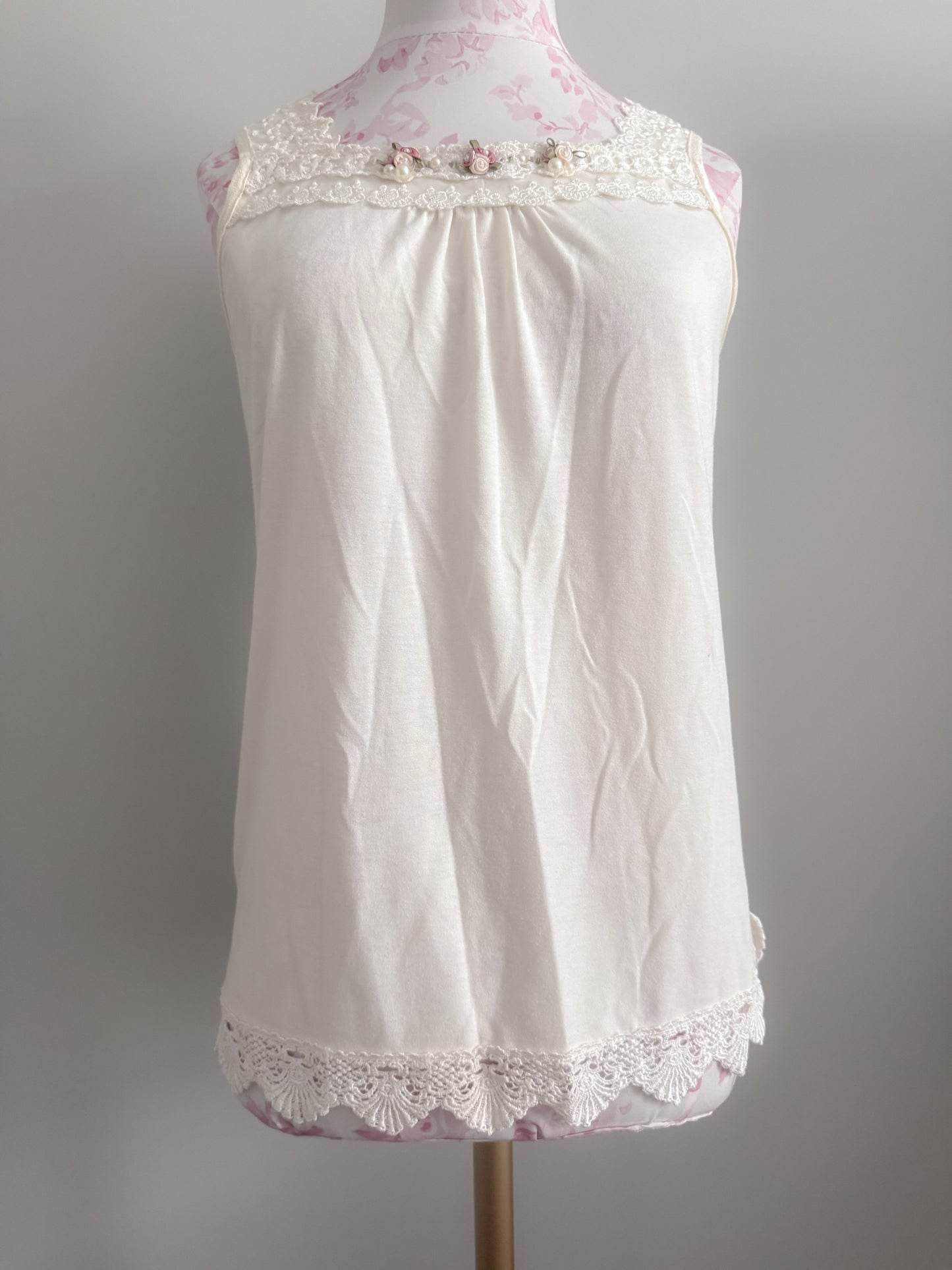 vanilla blossom mule top