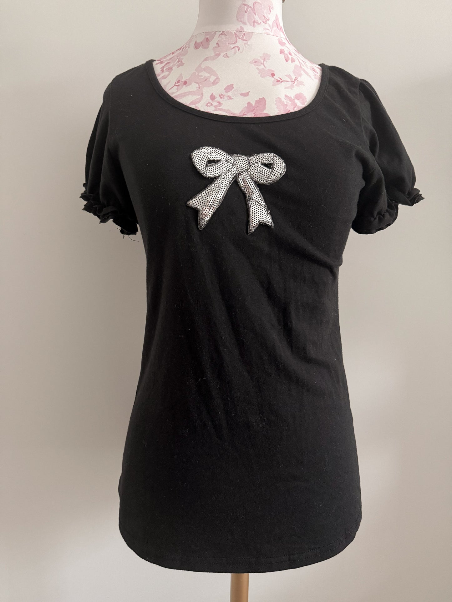 silver ribbon negroni cocktail top