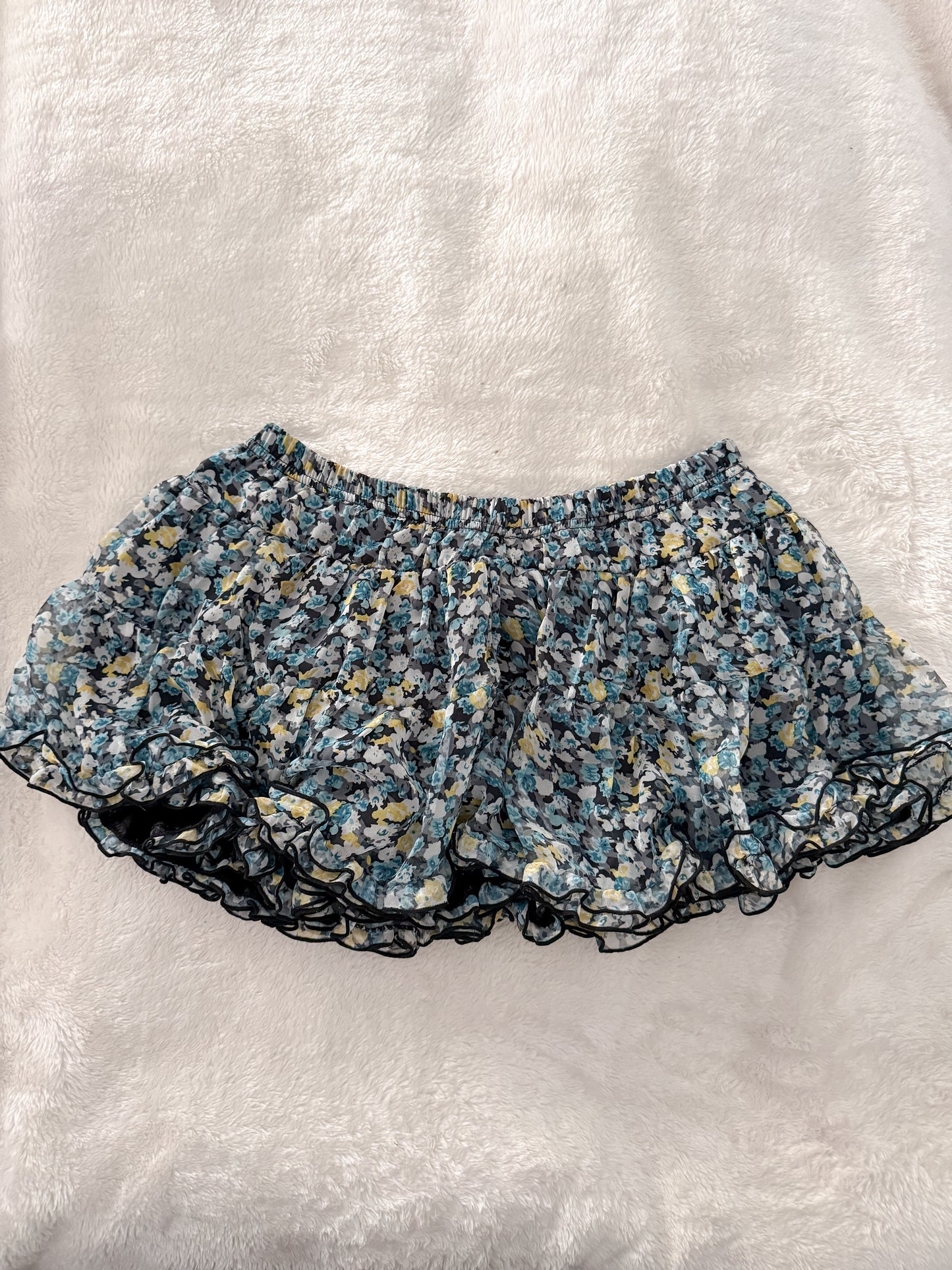 black floral cream martini ruffle shorts