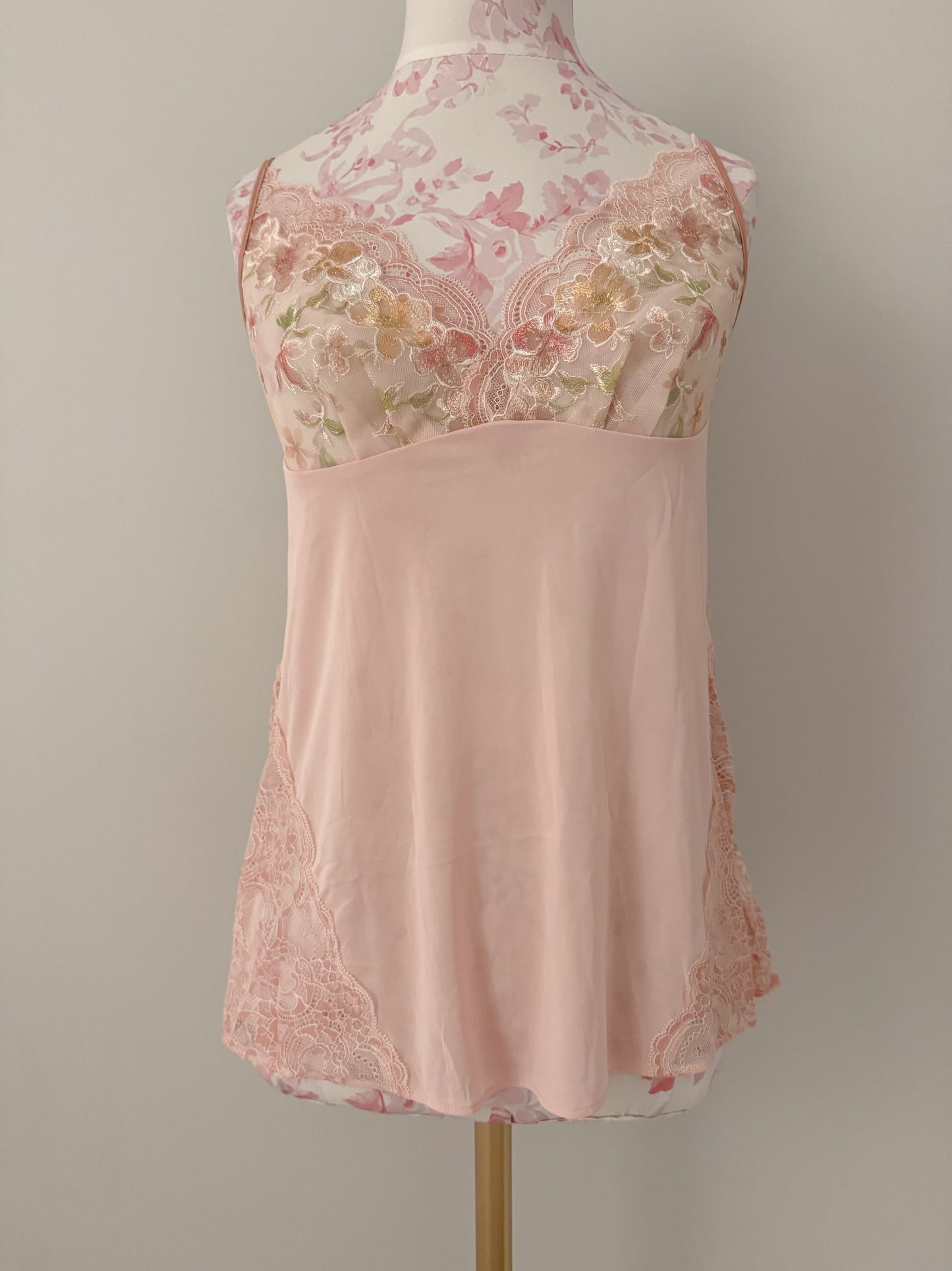 enchanted palace frost spritzer camisole