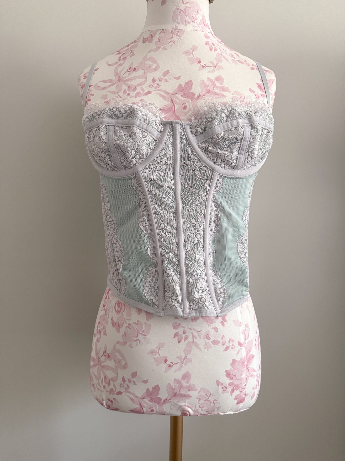 iced pear orchid mojito corset