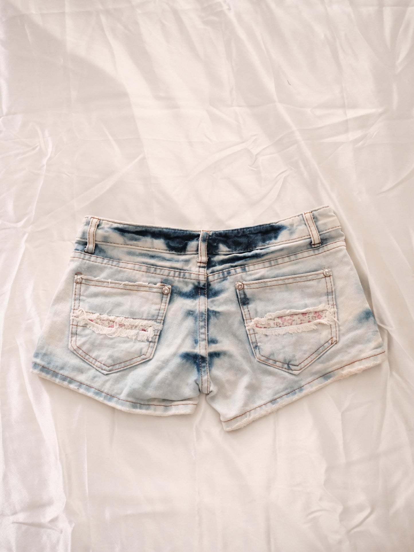 blueberry bleach bunny shorts