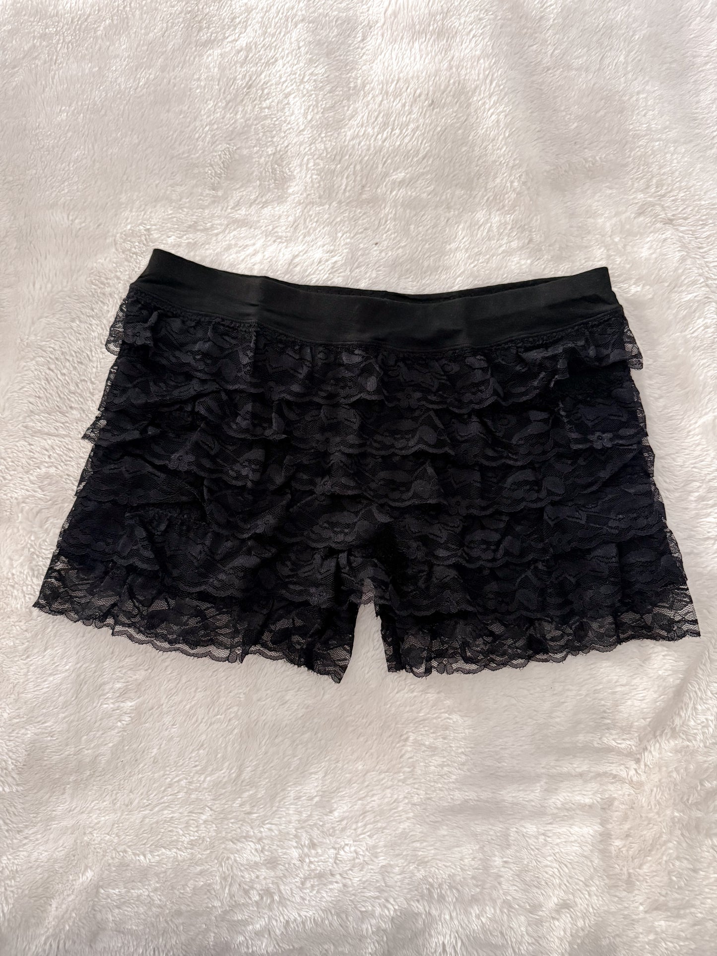 lunar truffle dream martini ruffle shorts