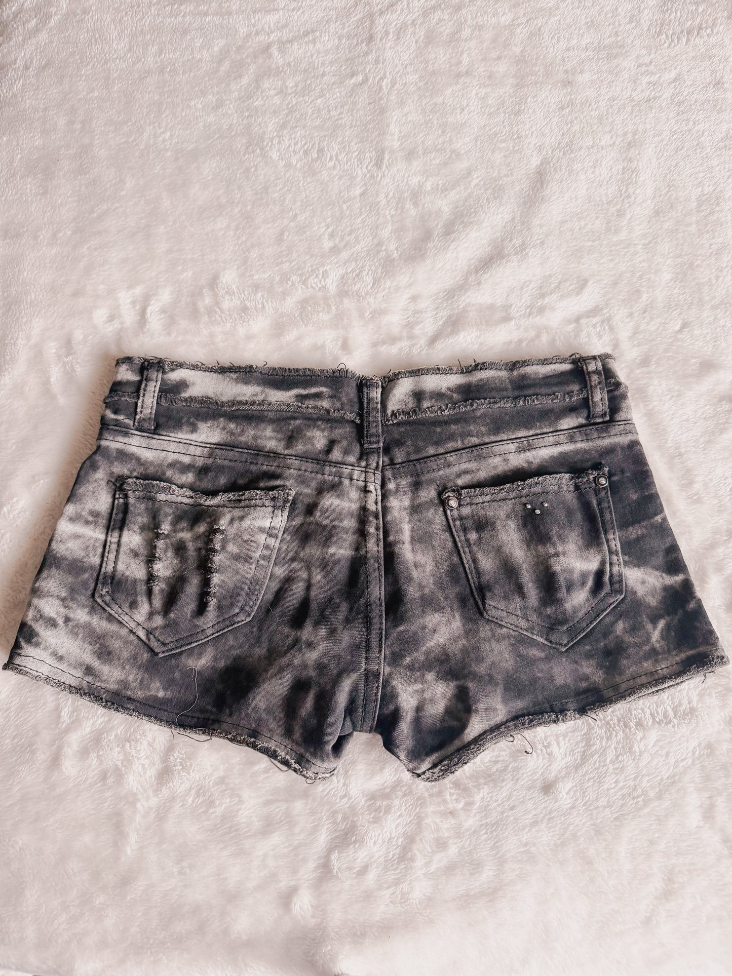 heartbreak motel bunny shorts