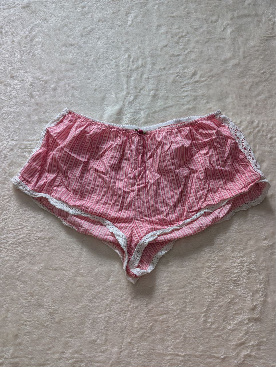 strawberry boardwalk cooler cocktail shorts