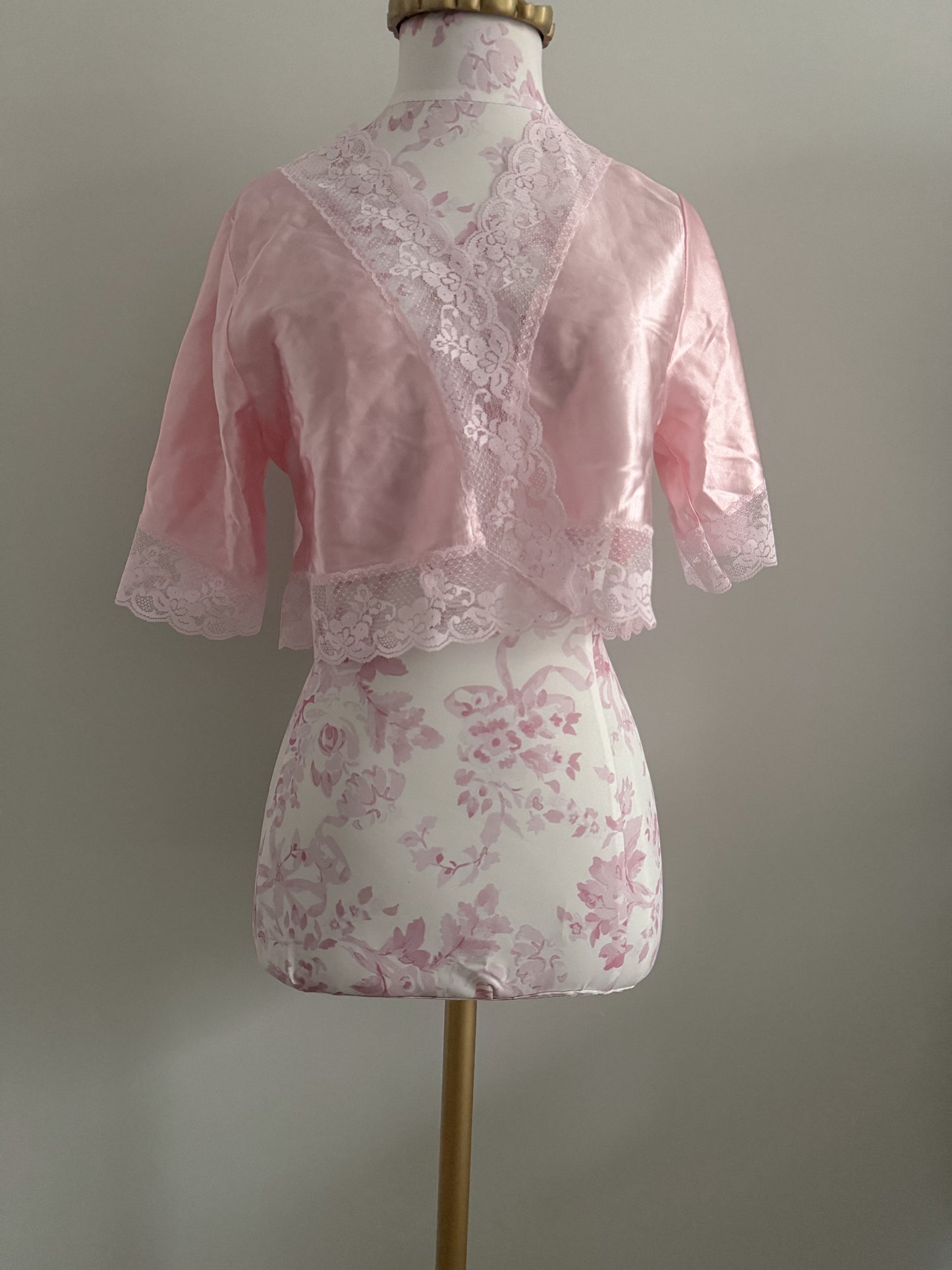 pink rose aperitif crop wrap