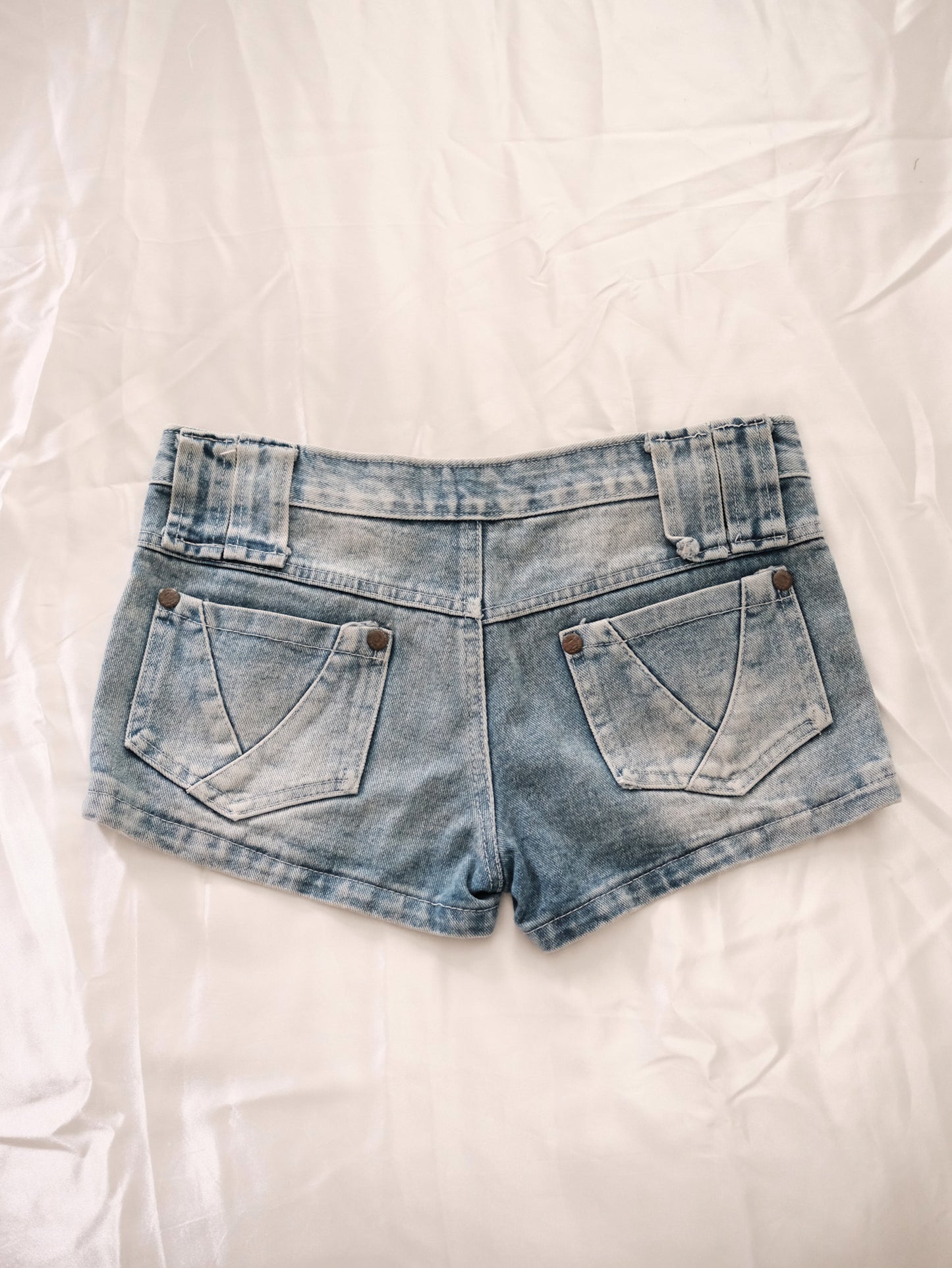 carousel darling bunny shorts