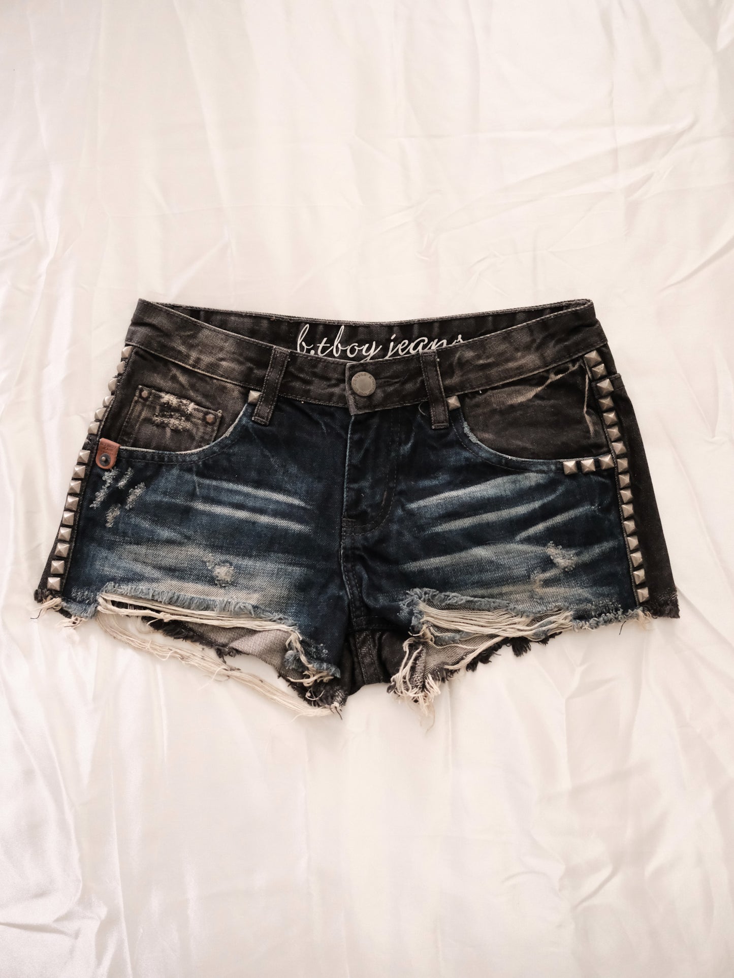 studded sweetheart bunny shorts