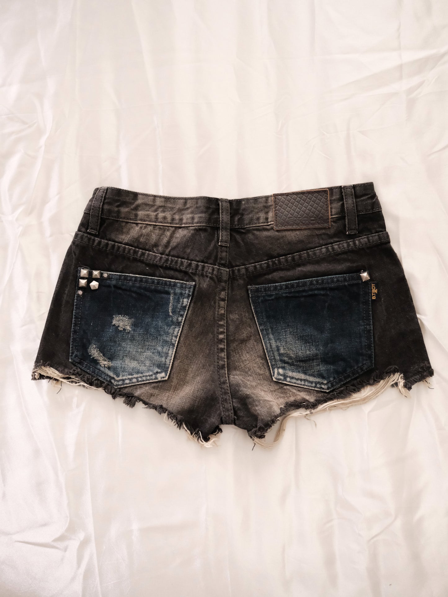 studded sweetheart bunny shorts
