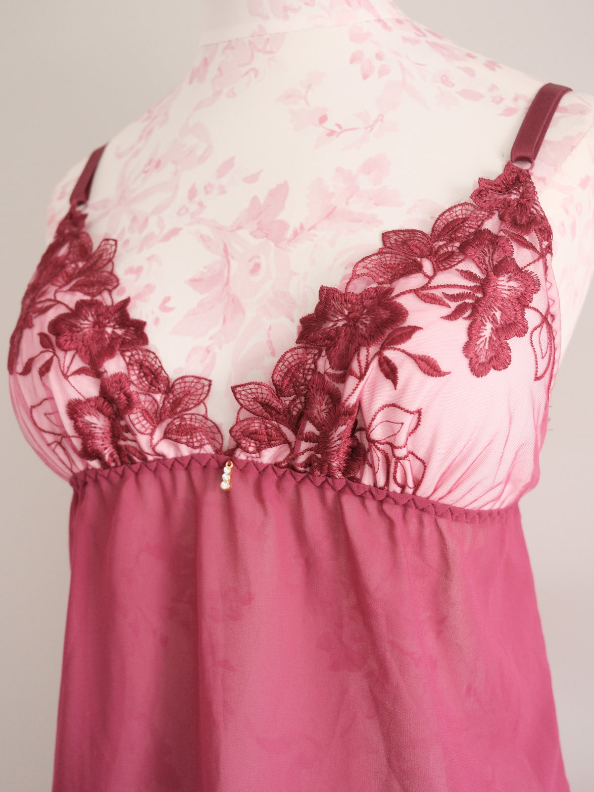 garnet pegasus chemise