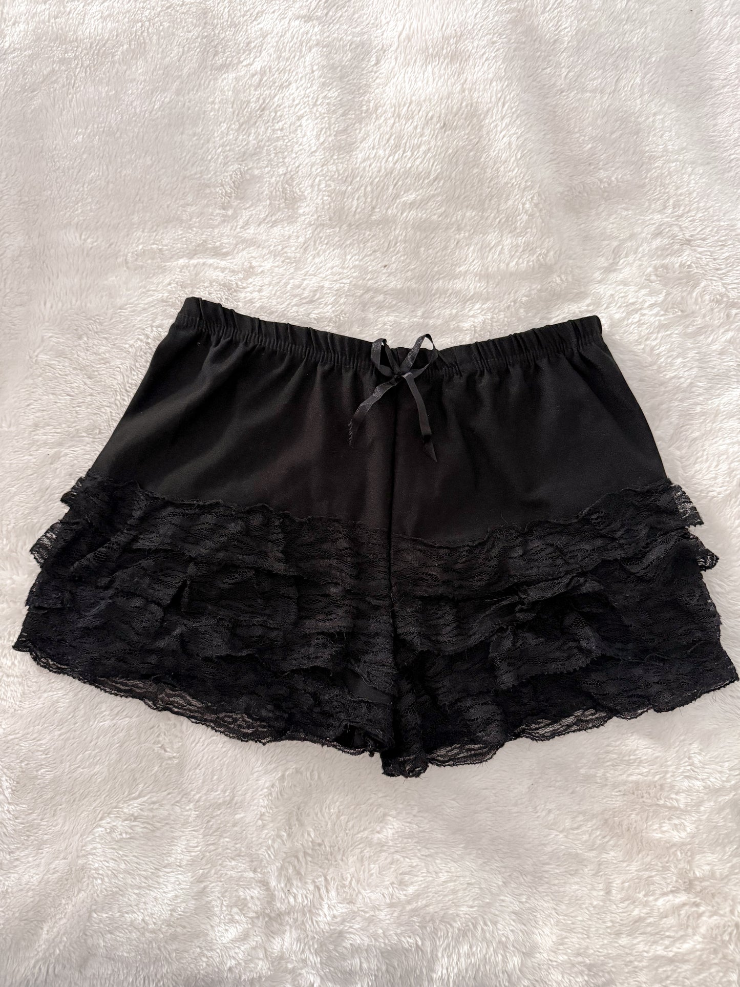 vanilla noir moon martini ruffle shorts