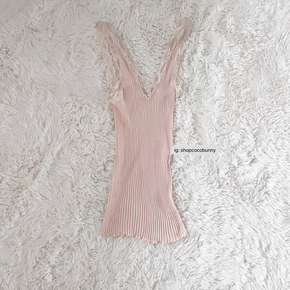 ultimate essential lace tank top