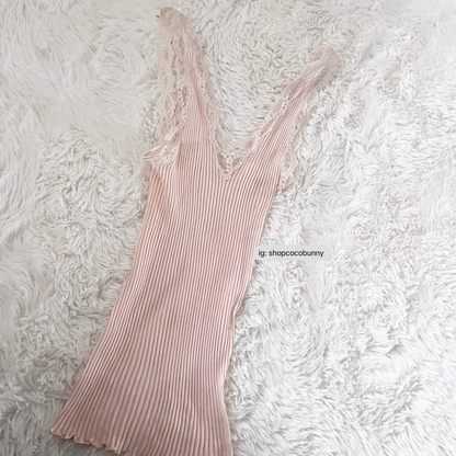 ultimate essential lace tank top