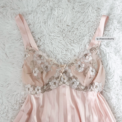 iconic pleated fidelia embroidered floral camisole